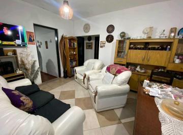 Casa · 84m² · 3 Dormitorios · 1 Cochera · Oportunidad Casa + Monoambiente a m Balneario Financia 100 % Pesos