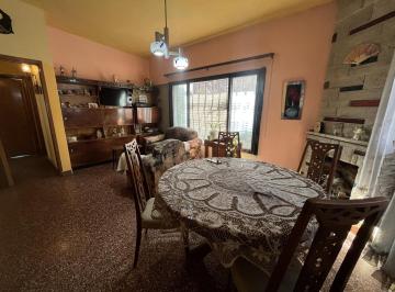 Casa · 58m² · 3 Ambientes · 1 Cochera · Casa - 2 Dorm. - San Antonio de Padua