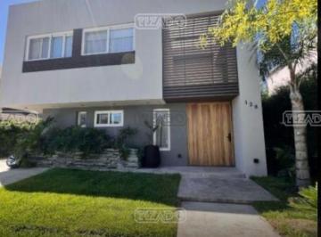 Casa · 258m² · 6 Ambientes · 1 Cochera · Casa en Venta en Tipas, Nordelta, Tigre