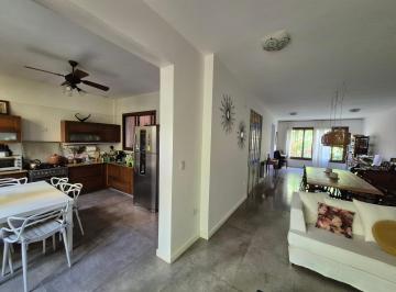 Casa de 4 ambientes, Belgrano · Hermosa, Sólida y Amplia Casa Nueva con Jardin en Venta - Belgrano /coghlan