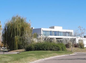 Casa · 480m² · 7 Ambientes · 2 Cocheras · Casa en Venta Barrio Privado La Vacherie C Golf