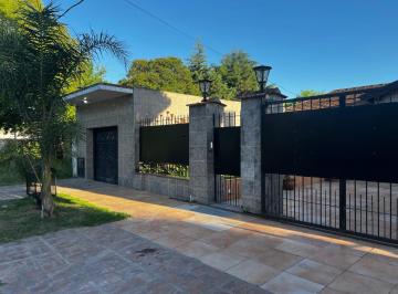 Casa · 120m² · 5 Ambientes · 2 Cocheras · Casa 5 Ambientes Venta Alejandro Korn con