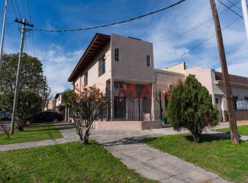 Casa · 160m² · 5 Ambientes · 2 Cocheras · Venta Casa 5 Ambientes Avellaneda