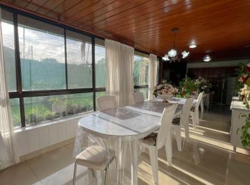 Casa · 202m² · 5 Ambientes · Venta Casa 5 Ambientes con Parque Punta Mogotes