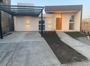 Casa · 119m² · 4 Ambientes · 2 Cocheras · Casa en Venta en Barrio Privado Las Cortaderas 3