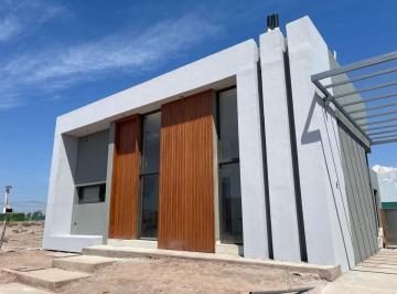 Casa · 120m² · 4 Ambientes · 2 Cocheras · Casa en Venta B Privado Acacias de Terrada 3 Dorm