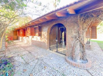 Casa · 100m² · 4 Ambientes · 2 Cocheras · Casa Venta Villa Elisa 2 Dorm. Lote 1.260 m²