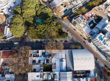 Casa · 263m² · 11 Ambientes · 2 Cocheras · Venta Casa Tres Cruces con Renta
