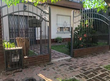 Casa · 103m² · 4 Ambientes · 2 Cocheras · Vende Casa 4 Ambientes Venta Florencio Varela