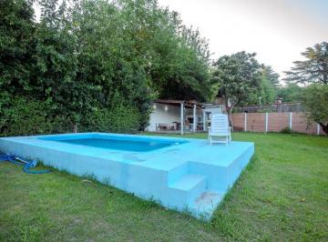 Casa · 145m² · 4 Ambientes · 2 Cocheras · Venta Casa Quinta 4 Amb. con Pileta, Pontevedra