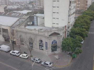 Local comercial · 800m² · Se Vende Local en Pergamino Sobre Av de Mayo