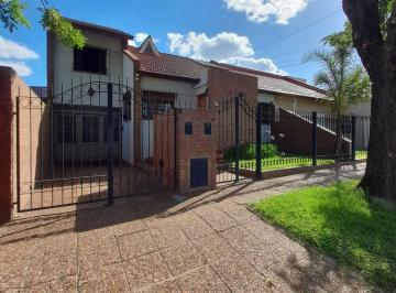 Casa · 200m² · 4 Ambientes · 1 Cochera · Se Vende Casa en Pergamino con Pileta
