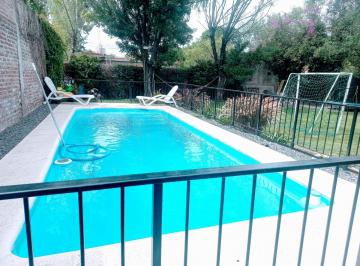 Casa · 163m² · 5 Ambientes · 2 Cocheras · Venta Casa Quinta 5 Ambientes Merlo Pileta