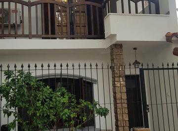 Casa de 6 ambientes, Ciudad de Mendoza · Dueño Alquila Casa con Cochera en Quinta Sección