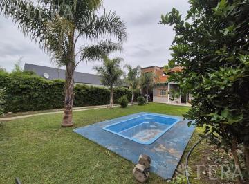 Casa · 96m² · 3 Ambientes · 1 Cochera · Venta Casa 3 Ambientes con Cochera y Jardin en El Pato