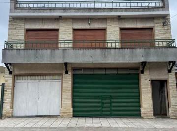 Casa · 150m² · 4 Ambientes · 2 Cocheras · Alquiler Casa 4 Ambientes, Merlo