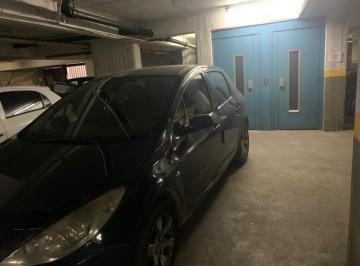 Garage · 12m² · 1 Cochera · Venta Cochera en San Isidro Cubierta