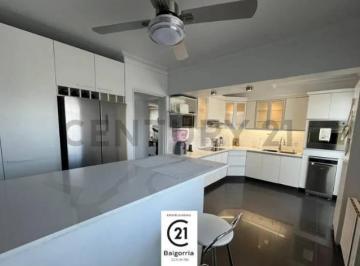 Departamento · 183m² · 4 Dormitorios · 2 Cocheras · Dúplex Penthouse en Venta - Mendoza Capital - Id: