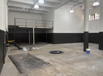 Depósito · 180m² · Nave Industrial - Paternal