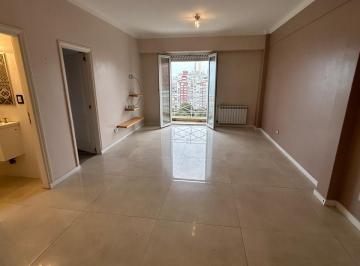 Departamento de 2 ambientes, Mar del Plata · Dos Ambientes con Dependencia en Alquiler - Av Colon y Bs. As.