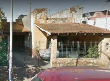 Casa · 80m² · 4 Ambientes · 2 Cocheras · Casa en Venta - 3 Dorm. 1 Baño - 80 m² - Remedios de Escalada