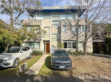 Casa · 790m² · 6 Ambientes · 1 Cochera · Excelente Casa en Venta/alquiler en El Barrio Cerrado Marina del Sol.
