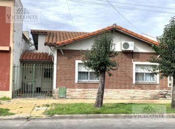 Casa de 4 ambientes, Lanús · Casa 108 m². Lanus Oeste.