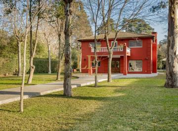 Casa · 160m² · 4 Ambientes · 7 Cocheras · Casa en Venta - Parque Alta Vista - Maschwitz