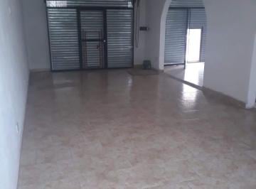 Local comercial · 40m² · 1 Ambiente · Local en Alquiler a m de Peron y Saavedra