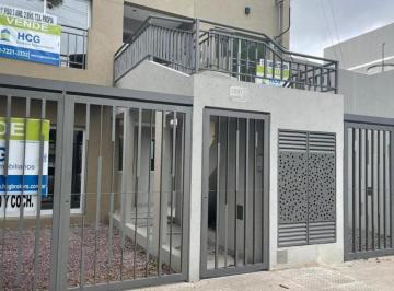 PH · 50m² · 2 Ambientes · 1 Cochera · Excelente PH 2 Amb C/patio y Cochera a Estrenar!