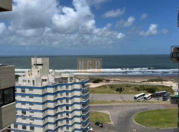 Foto1 · Apartamento en Venta, 3 Dorm. y Servicio, en Playa Brava, Punta del Este