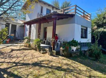 Casa de 5 ambientes, La Falda · Casa con Departamento La Falda