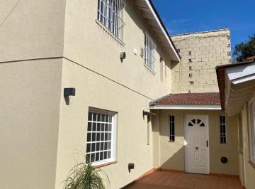Casa · 160m² · 5 Ambientes · 2 Cocheras · Casa en Venta - 3 Dorm. 2 Baños - Pablo Nogues