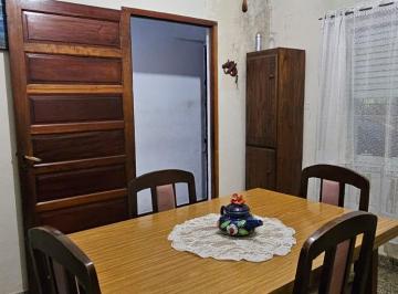 Casa de 4 ambientes, Lomas de Zamora · La Plata 248