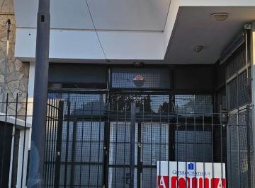 Oficina comercial de 2 ambientes, Córdoba · Local / Oficinas en El Cerro, Al Lado del Banco Macro