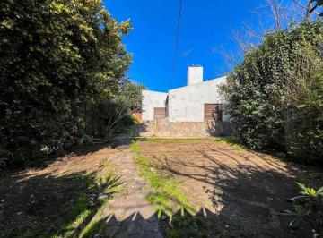 Casa · 65m² · 3 Ambientes · 1 Cochera · Casa en Venta Villa Elvira
