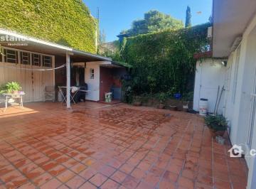 Casa · 374m² · 5 Ambientes · 1 Cochera · Exc. Casa 5 Amb. con Galpón, Ideal Ampliación