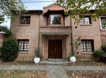 Fachada · Casa con Excelente Ubicación en Tres Cerritos – Salta Capital