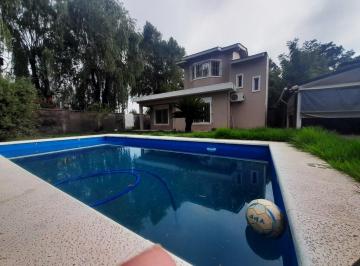 Casa · 159m² · 4 Ambientes · 2 Cocheras · Venta Casa, 3 Dorm., con Pileta Apta Crédito
