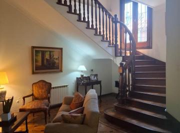 Casa · 180m² · 14 Ambientes · 1 Cochera · Casa en Venta 3 Plantas 14 Ambientes Centro Salta