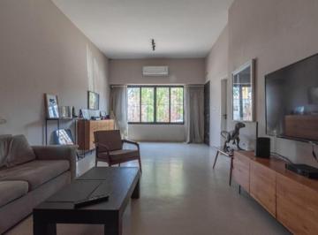 Casa · 93m² · 4 Ambientes · 1 Cochera · Casa 4 Ambientes Moron Centro Ideal Desarrollo Inmobiliario