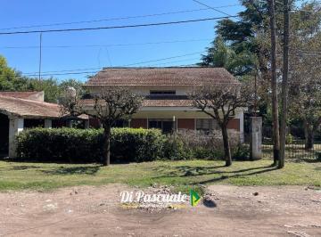 Quinta vacacional · 160m² · 5 Ambientes · Venta Oportunidad Quinta con Quincho, Pileta y Dependencia - La Reja Sur