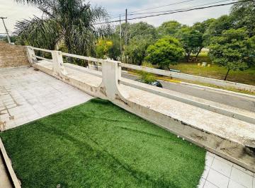 Casa · 231m² · 7 Ambientes · 3 Cocheras · Casa en Venta de 5 Dorm. en Bº Urca, Apto Crédito