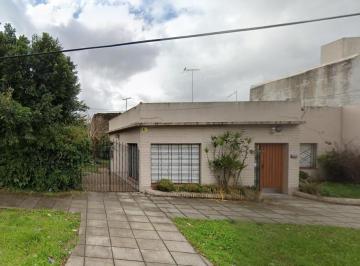 Casa · 170m² · 4 Ambientes · 1 Cochera · Casa en Venta
