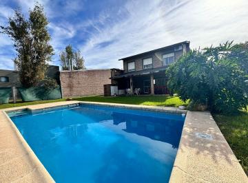 Casa · 184m² · 5 Ambientes · 1 Cochera · Venta/permuta Casa 3 Dorm. con Pileta - Cotos de La Alameda, Roldan
