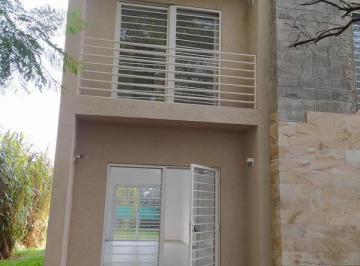 Casa · 120m² · 2 Dormitorios · 1 Cochera · Duplex en Alquiler en Villa Allende