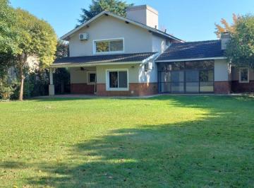 Casa · 291m² · 5 Ambientes · 6 Cocheras · Casa en Venta en La Celina - Apto Crédito