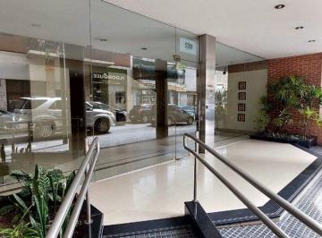 Departamento · 56m² · 3 Ambientes · 1 Cochera · Depto de 3 Amb en Alquiler Residencial Monserrat