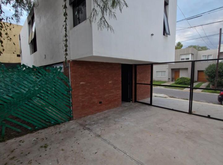Departamento · 130m² · 7 Ambientes · 1 Cochera
