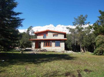 Casa · 6500m² · 5 Ambientes · Casa 4 Abitaciones con Arroyo Todos Los Servicios, El Bolsón Usd 158.000
